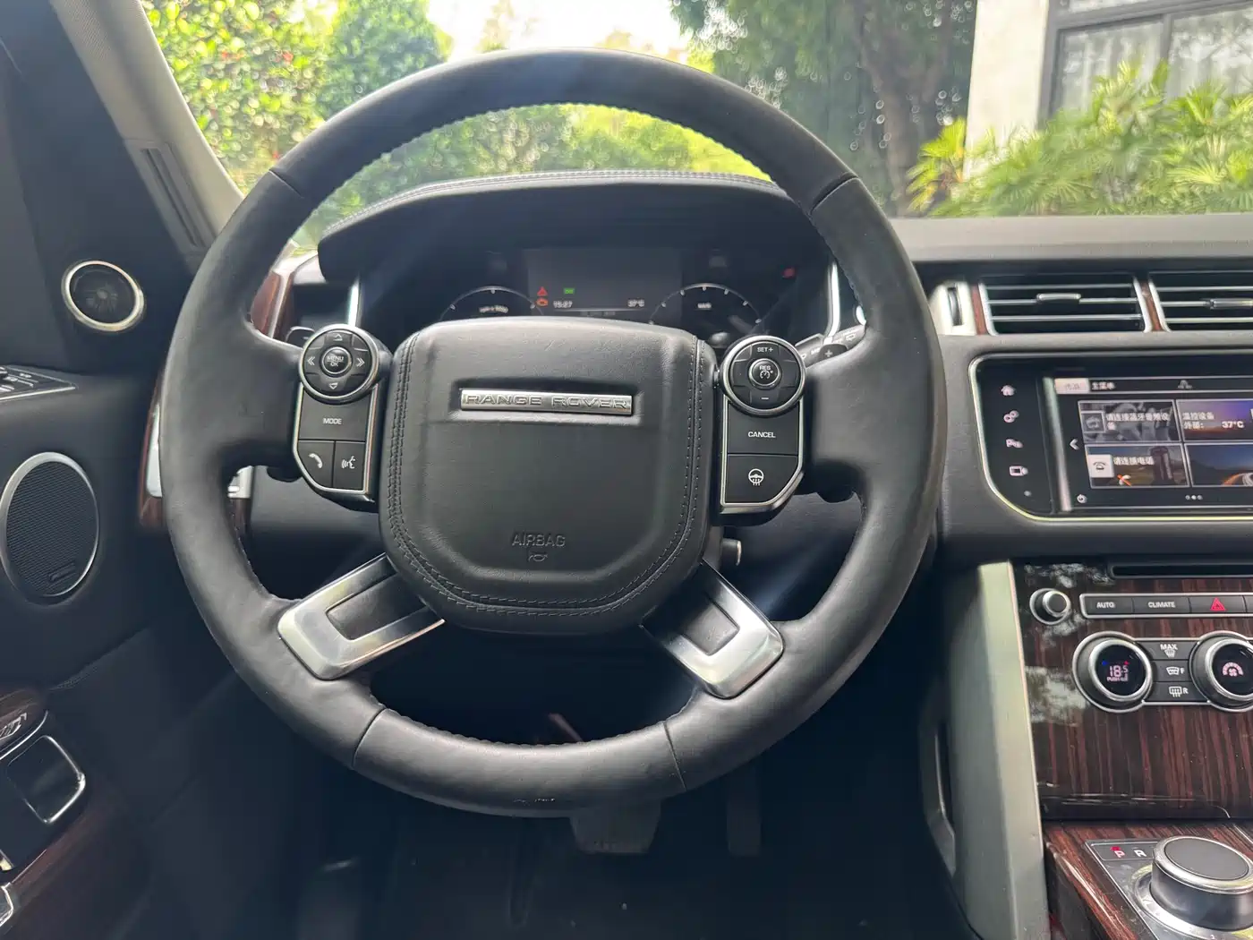 Land Rover Range Rover 2015 3.0 TDV6 Vogue фото 9