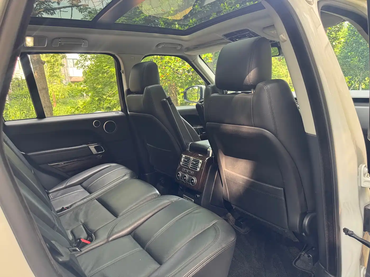 Land Rover Range Rover 2015 3.0 TDV6 Vogue фото 15