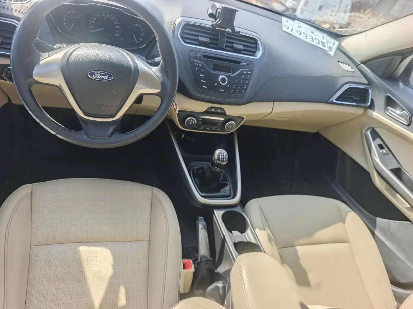 Ford Escort 2015 2015 1.5L Manual Fashion