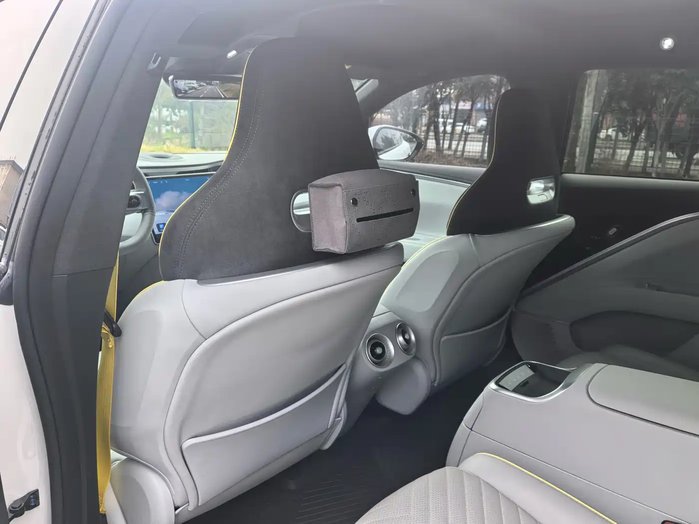 Avatr 11 2022 Long Range Dual Motor Luxury Edition 4-Seater фото 11