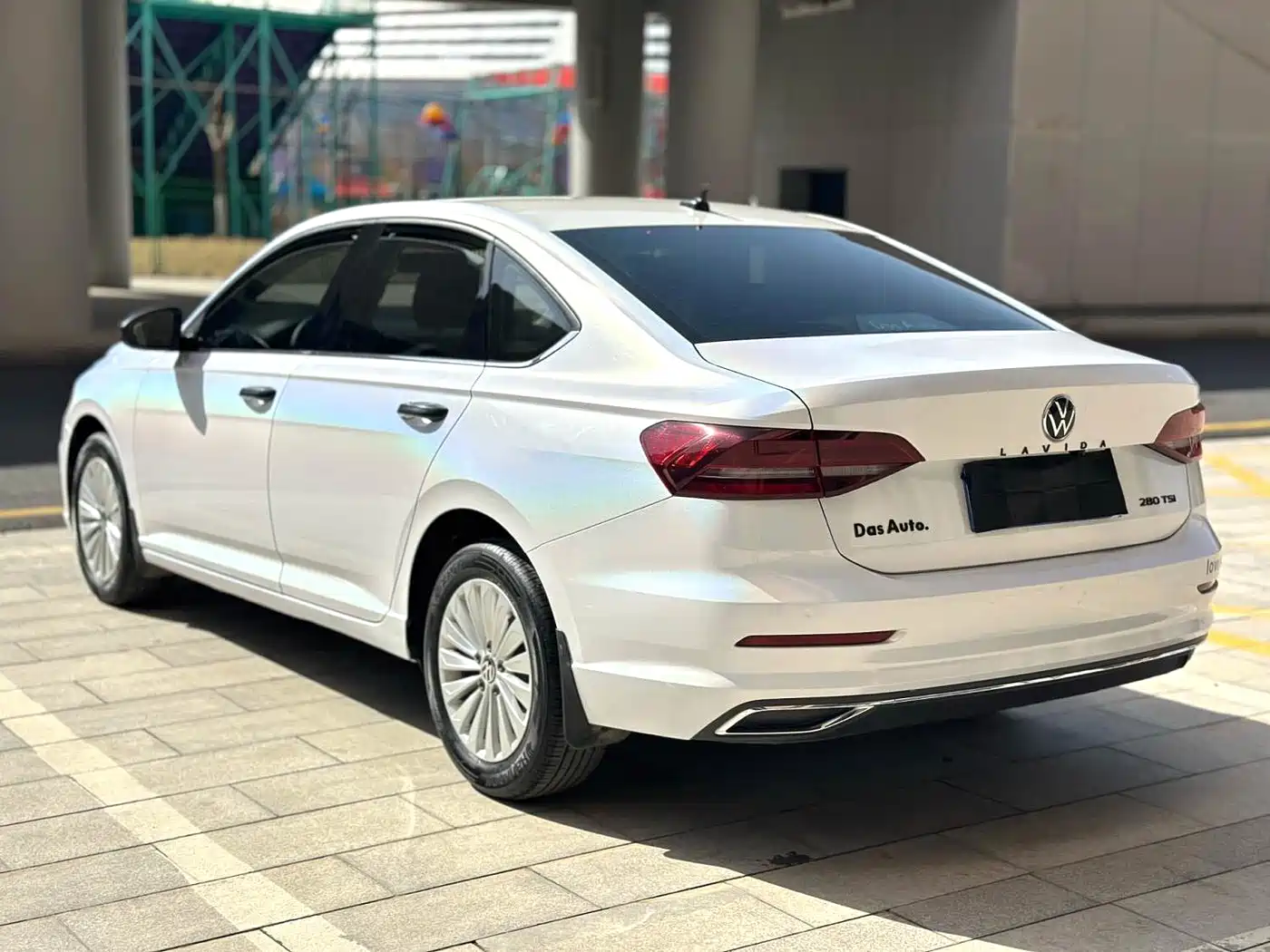 Volkswagen Lavida 2021 1.5L Auto Comfort Edition фото 15