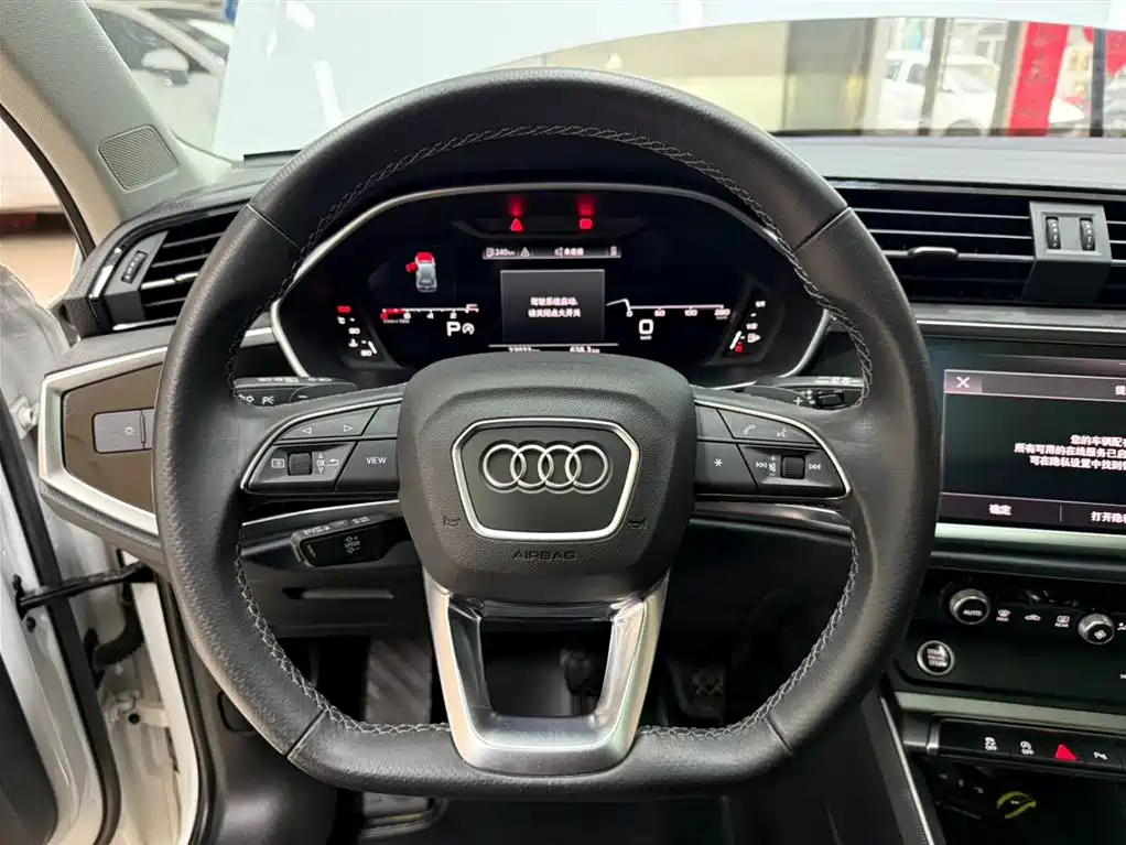Audi Q3 2022 35 TFSI Fashion Dynamic фото 9