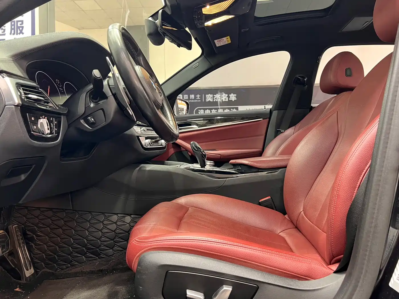 BMW 5 Series 2019 530Li Leading M Sport Package фото 4