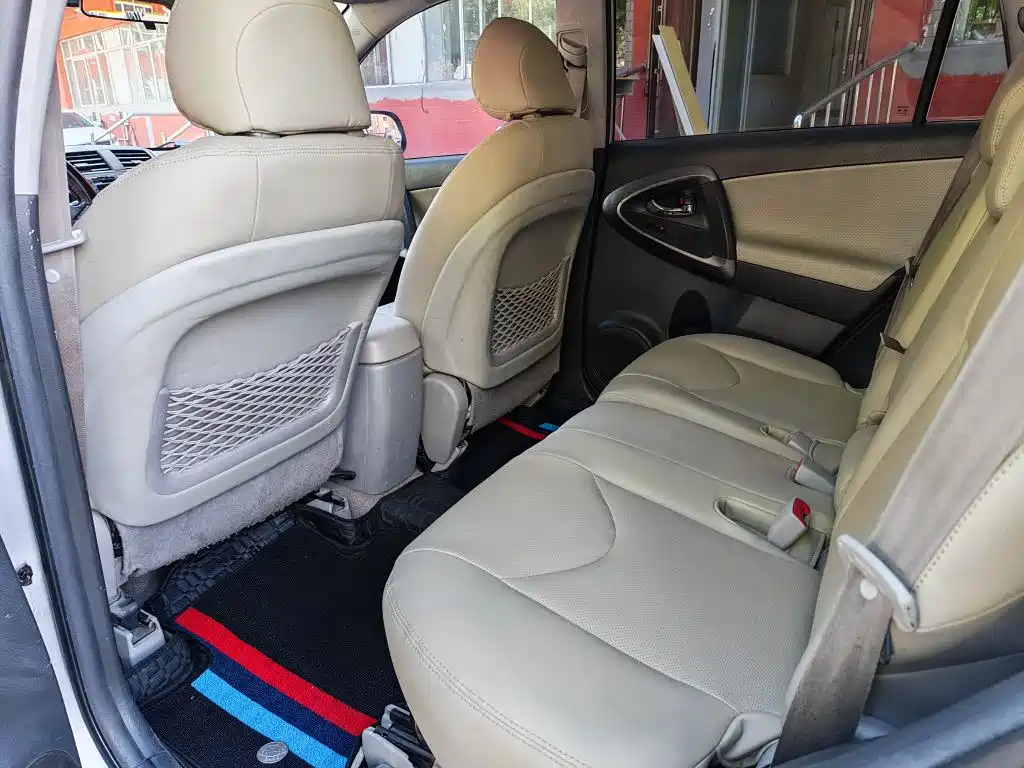 Toyota RAV4 Rongfang 2009 2.0L Manual Luxury Edition фото 9