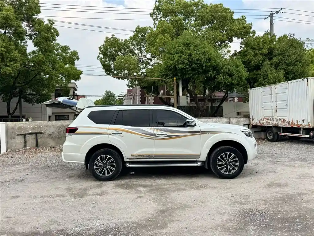 Nissan Terra 2020 2.5L XE Manual 2WD Elite Edition фото 10