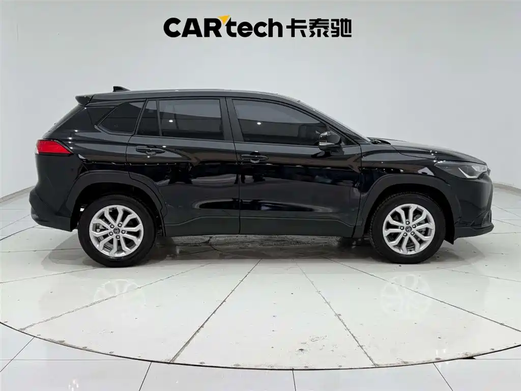 Toyota Frontlander 2024 2.0L CVT Leading Plus Edition фото 12