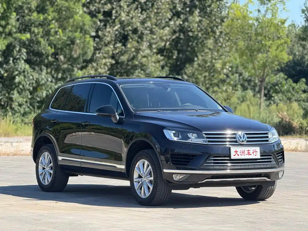 Фото 3 - Volkswagen Touareg