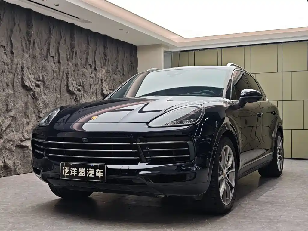 Фото 1 - Porsche Cayenne