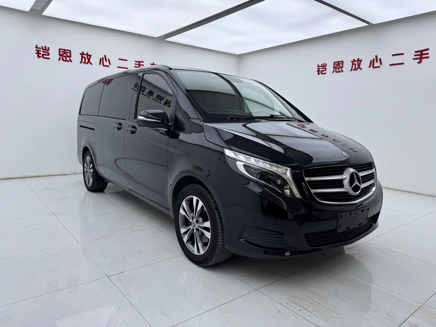 Mercedes-Benz V-Class 2018 V 260 Navigator Edition China VI фото 3