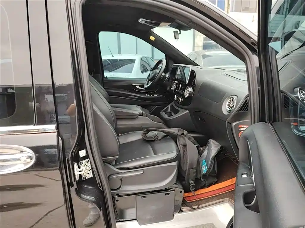 Mercedes-Benz Vito 2018 2.0T Business Edition China VI фото 25