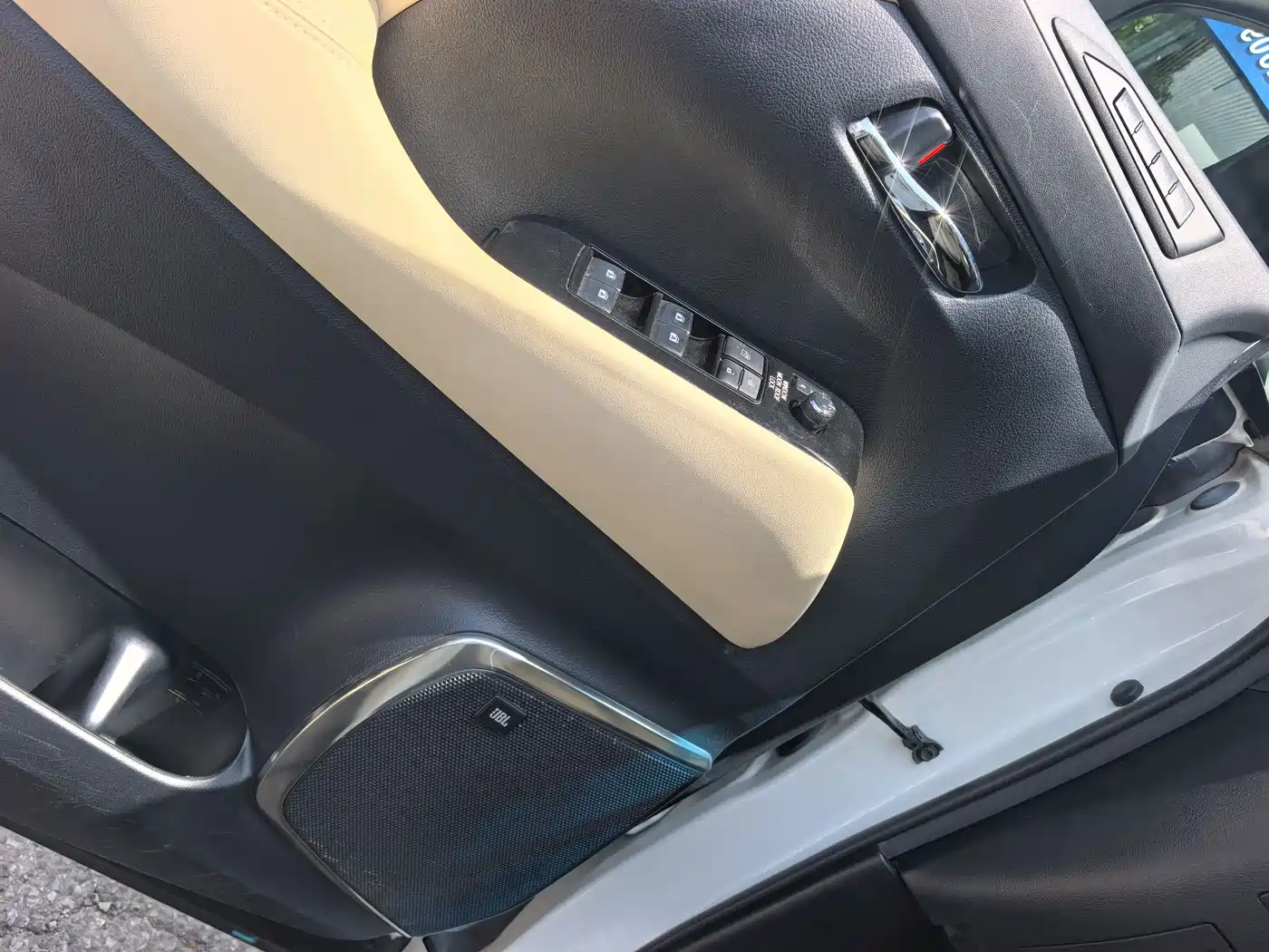 Toyota Alphard 2018 3.5L Premium фото 4