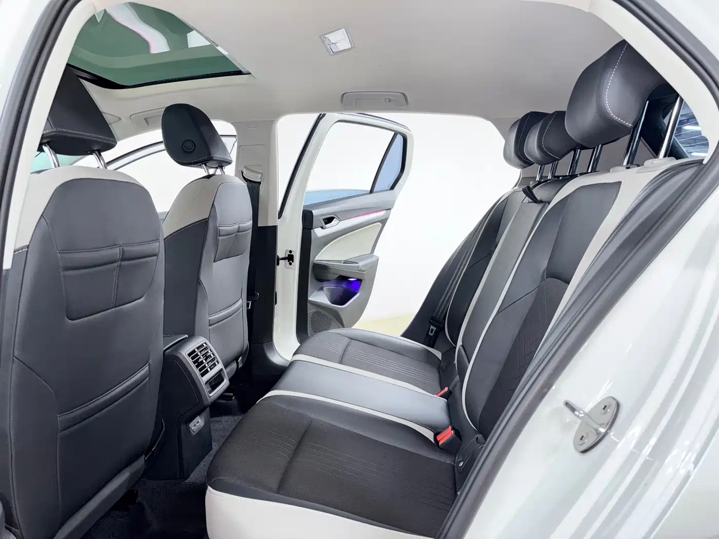 Volkswagen Golf 2021 280TSI DSG Pro фото 8
