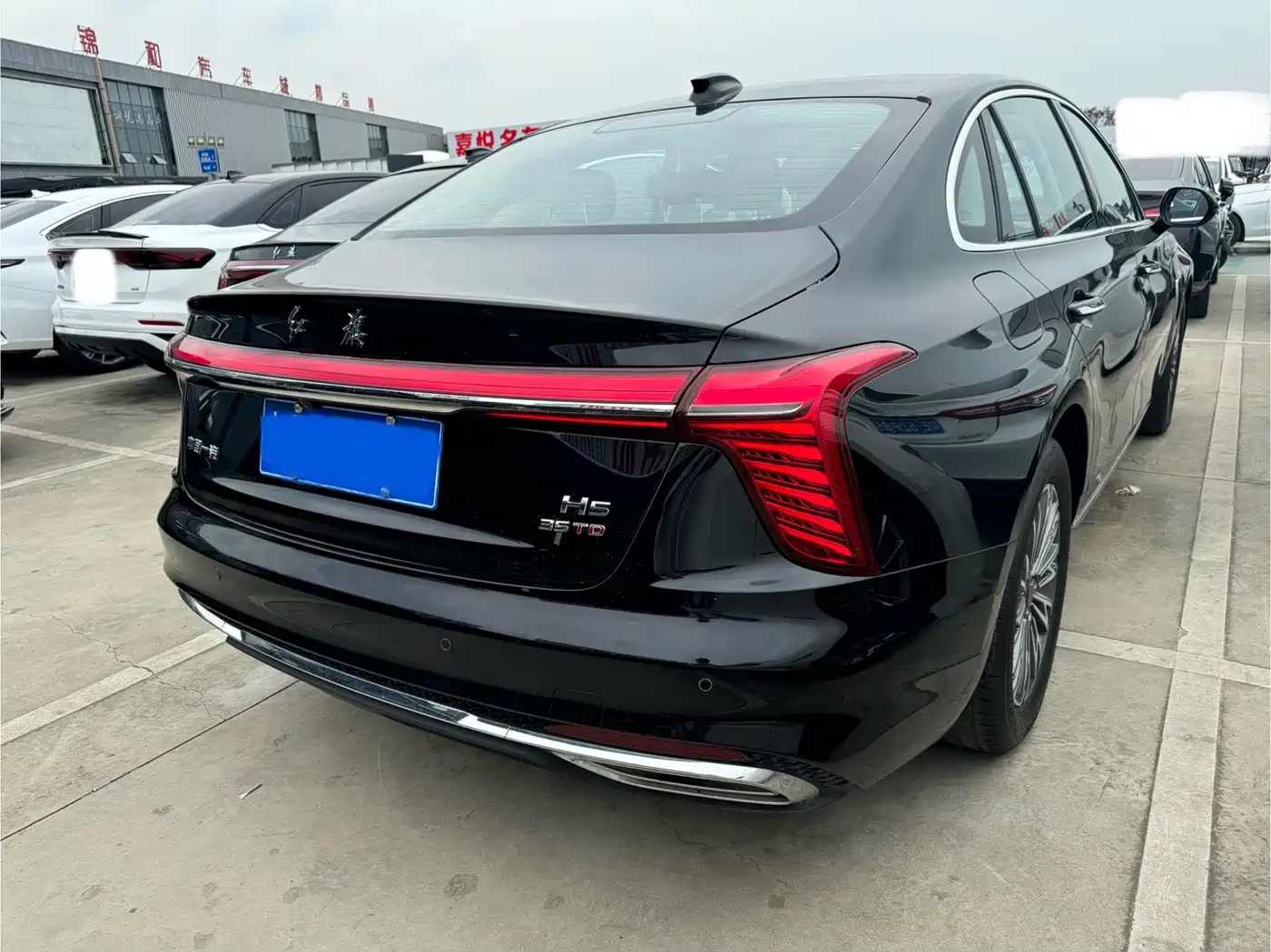 Hongqi H5 2024 1.5T DCT Smart Connect Flag Rhythm Edition фото 12