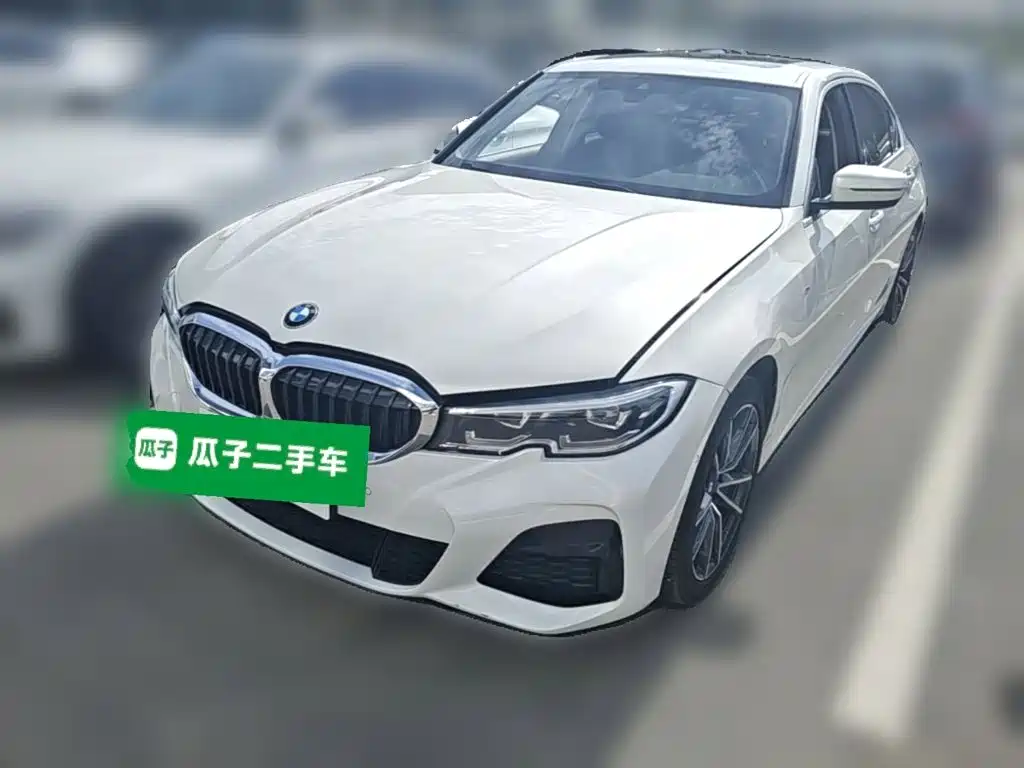 Photo 3 - BMW 3 Series