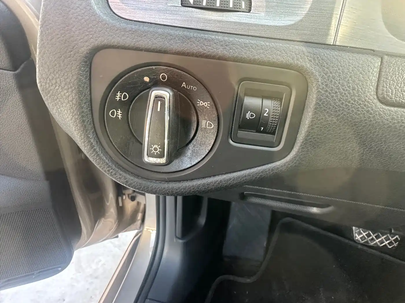 Volkswagen Golf 2016 230TSI Automatic Comfort фото 10