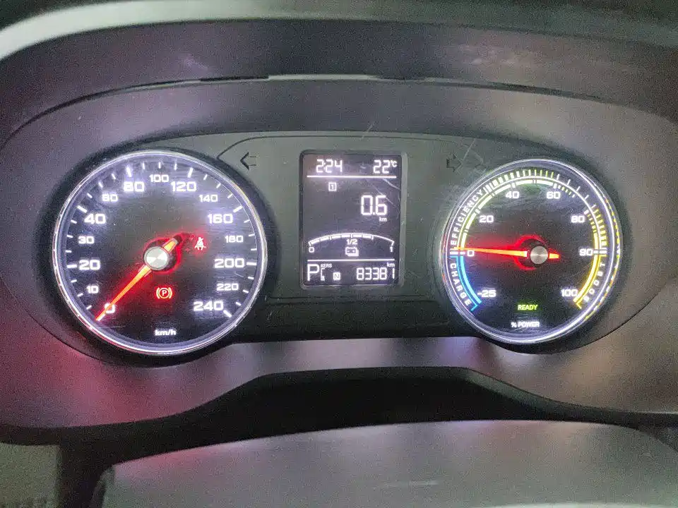 Фото 7 - Roewe Ei5