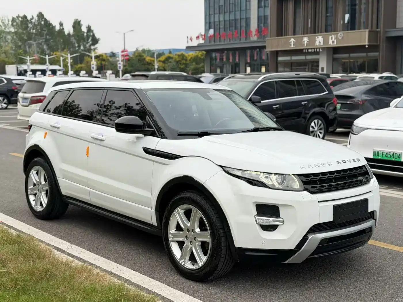 Land Rover Range Rover Evoque 2015 2015 2.0T 5-Door Dynamic Edition