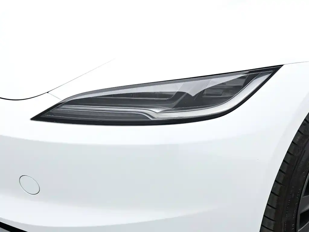 Tesla Model 3 2026 2025 Model Year Facelift Rear-Wheel Drive