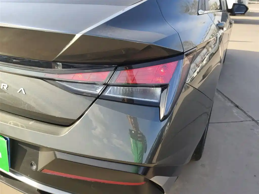 Hyundai Elantra 2023 1.5L CVT GLX Elite Edition фото 23