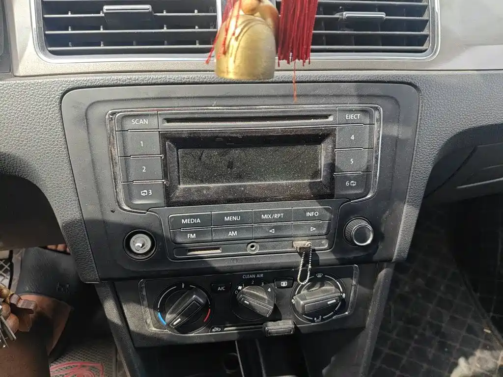 Фото 9 - Volkswagen Santana