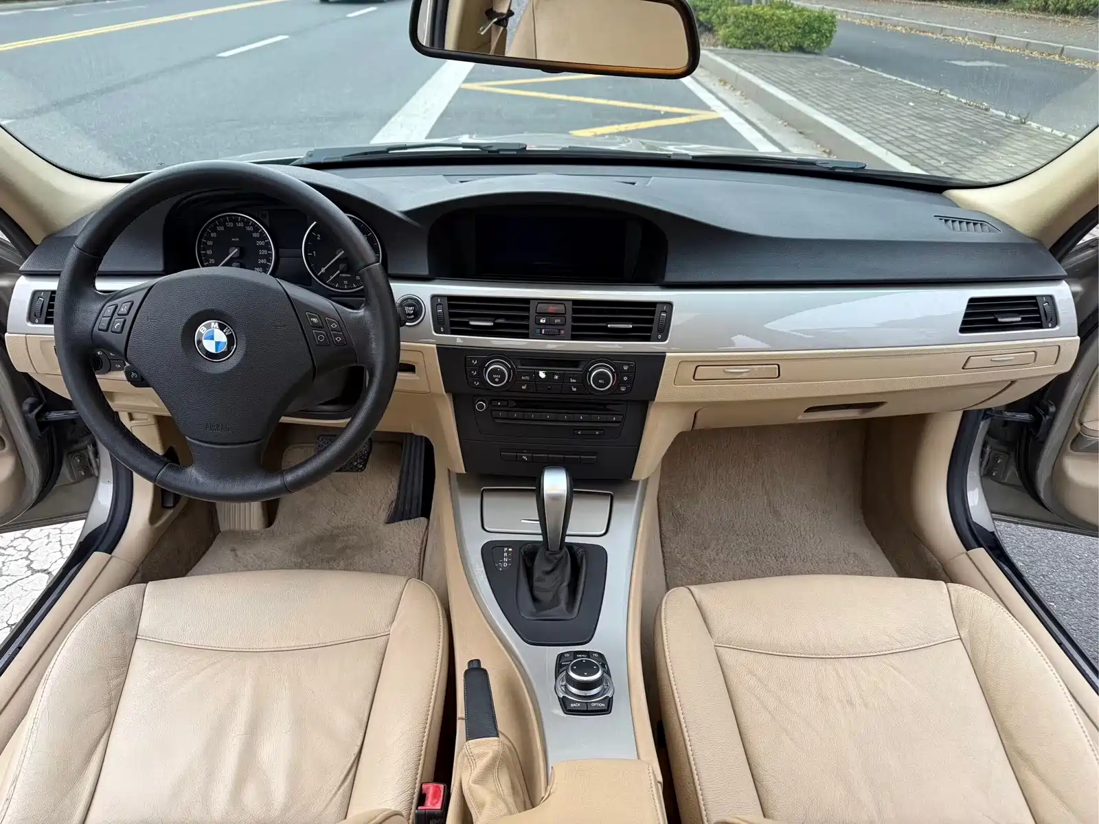 Photo 8 - BMW 3 Series
