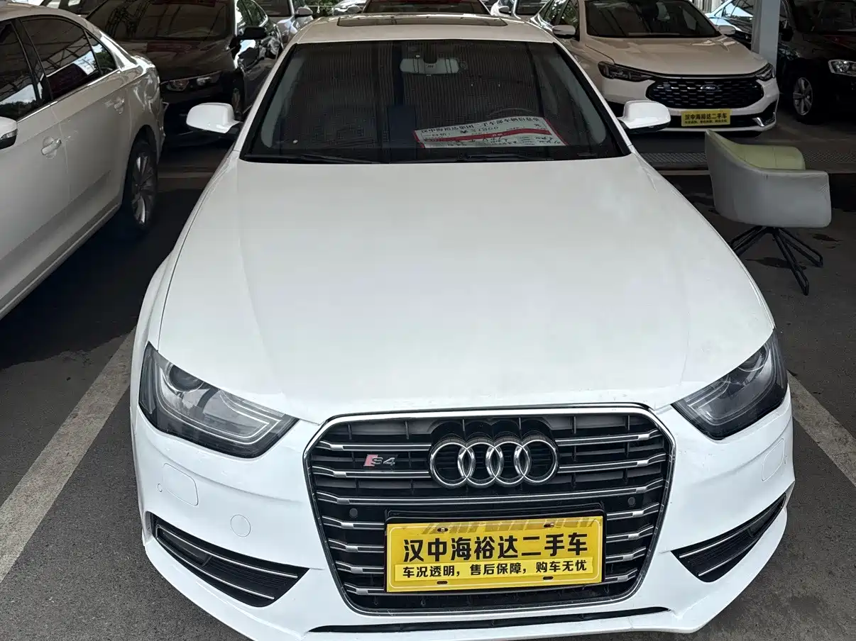 Фото 2 - Audi A4L