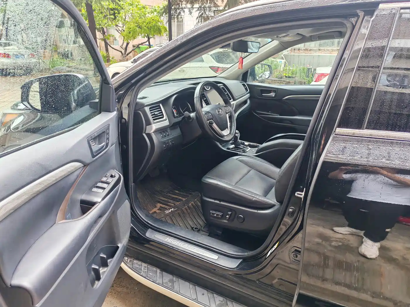 Toyota Highlander 2018 2.0T 4WD Ultimate 7-seater China VI фото 7