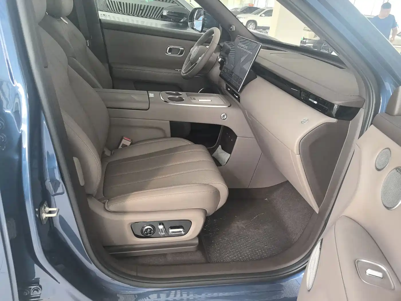 Dongfeng Yipai E8 M8 2026