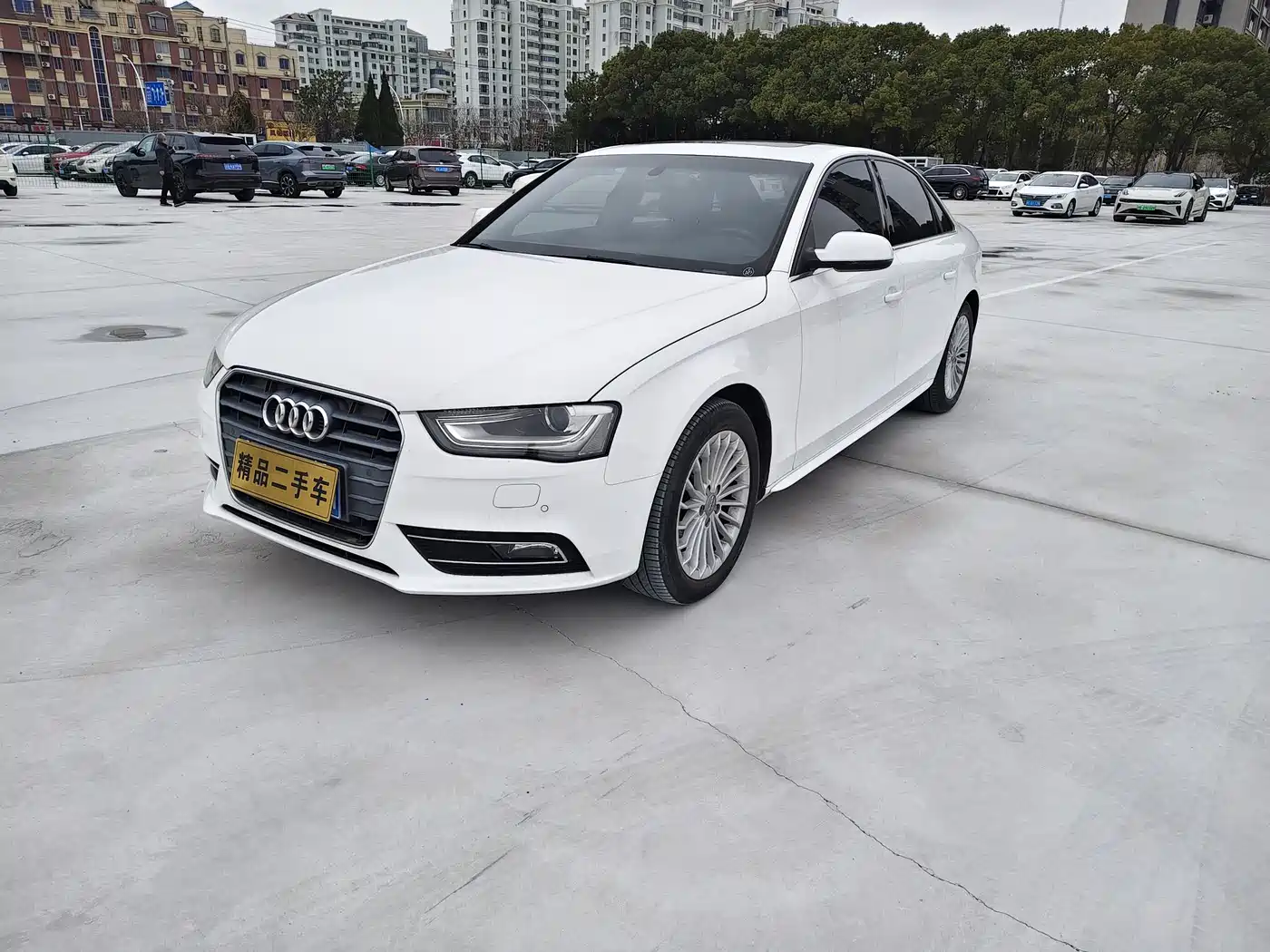 Audi A4L 2015 35 TFSI Auto Comfort фото 2