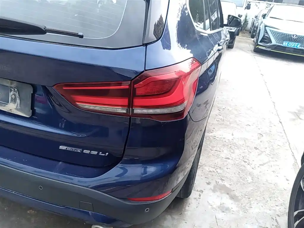 BMW X1 2020 sDrive25Li Leading Model фото 8