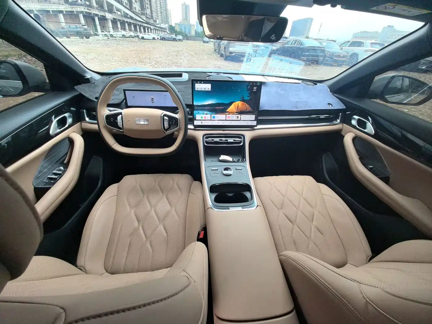 Geely Galaxy Galaxy A7 2025 EM-i 70km Explorer Edition фото 12