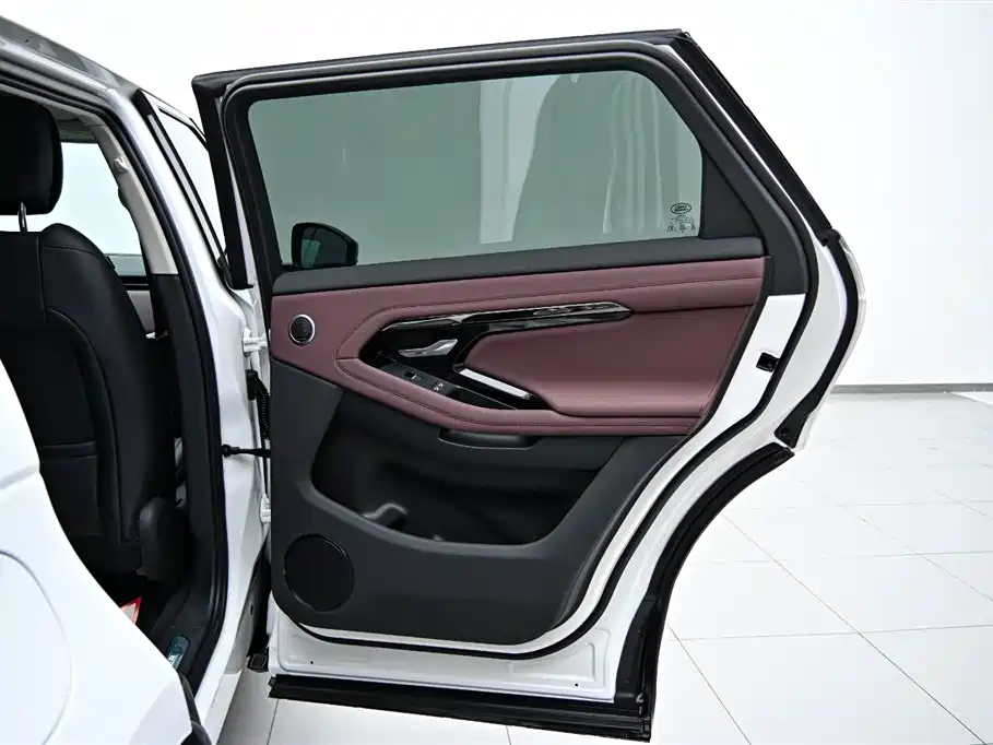 Land Rover Range Rover Evoque 2024 Range Rover Evoque L 249PS Light Master Edition фото 19