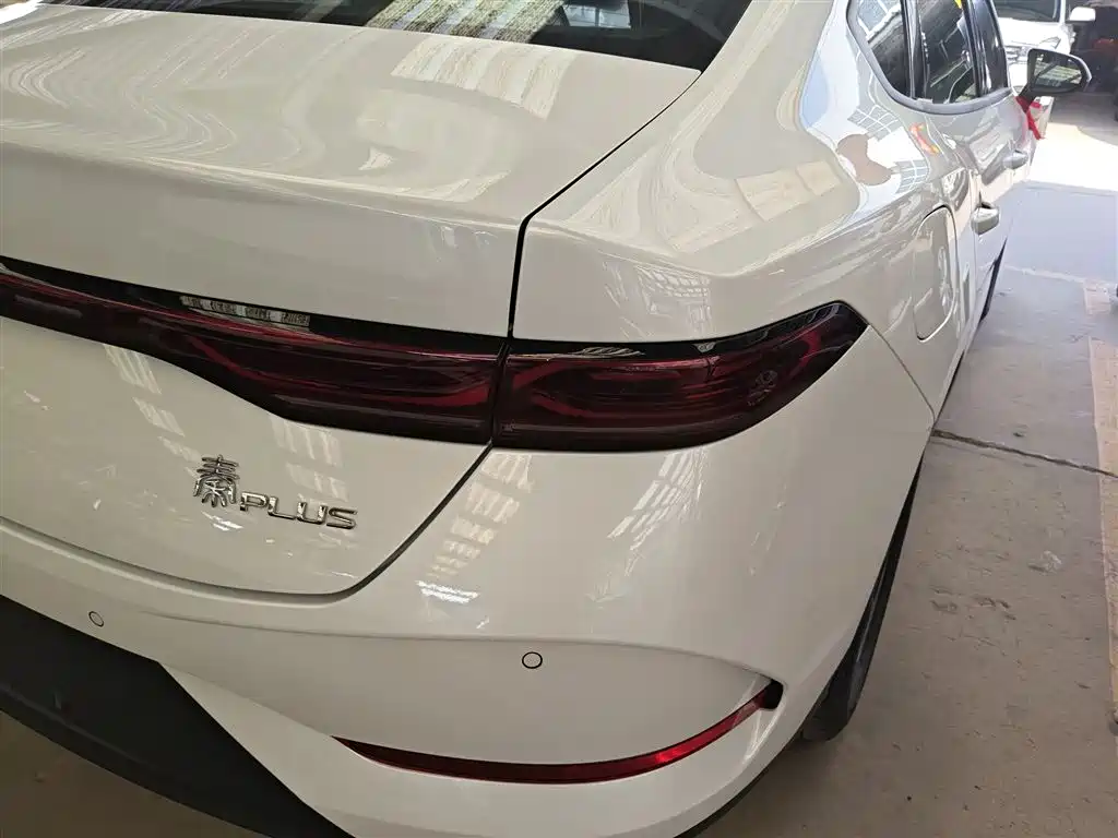 BYD Qin PLUS 2026 DM-i Smart Edition 128KM Progressive фото 8