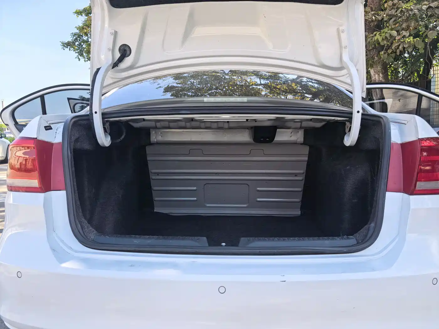 Volkswagen Santana 2015 1.6L Automatic Comfort Edition фото 8