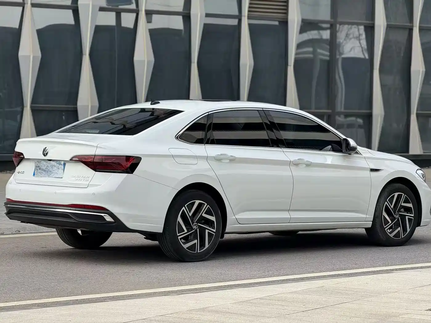 Volkswagen Sagitar 2025 Facelift 300TSI DSG Beyond Edition фото 4