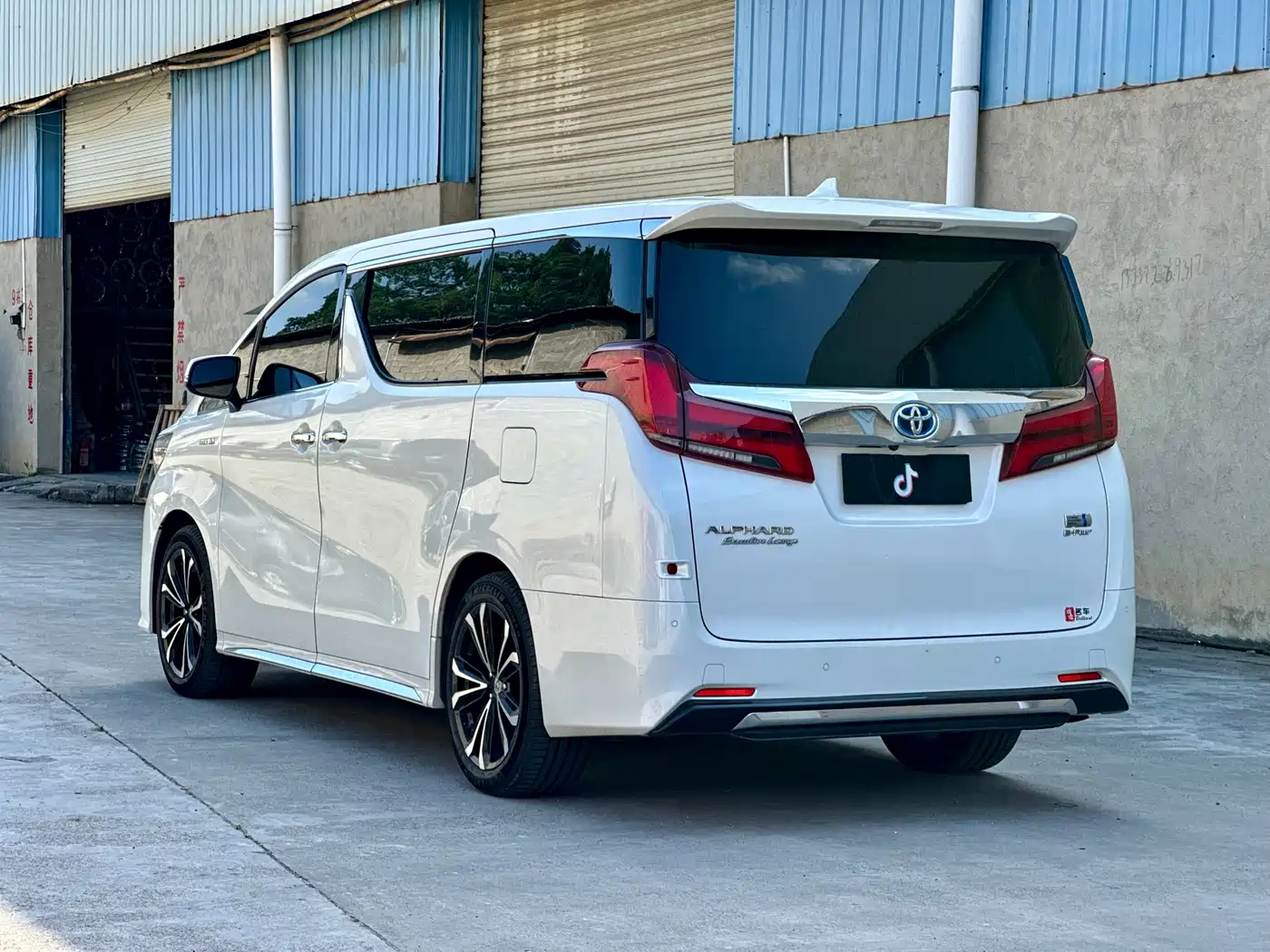 Toyota Alphard 2021 Hybrid 2.5L Premium фото 6