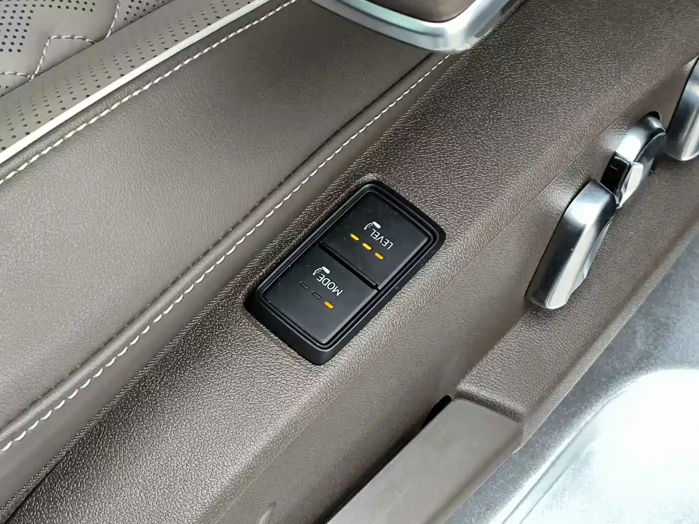 Volkswagen Viloran 2023 380TSI Premium Edition фото 6