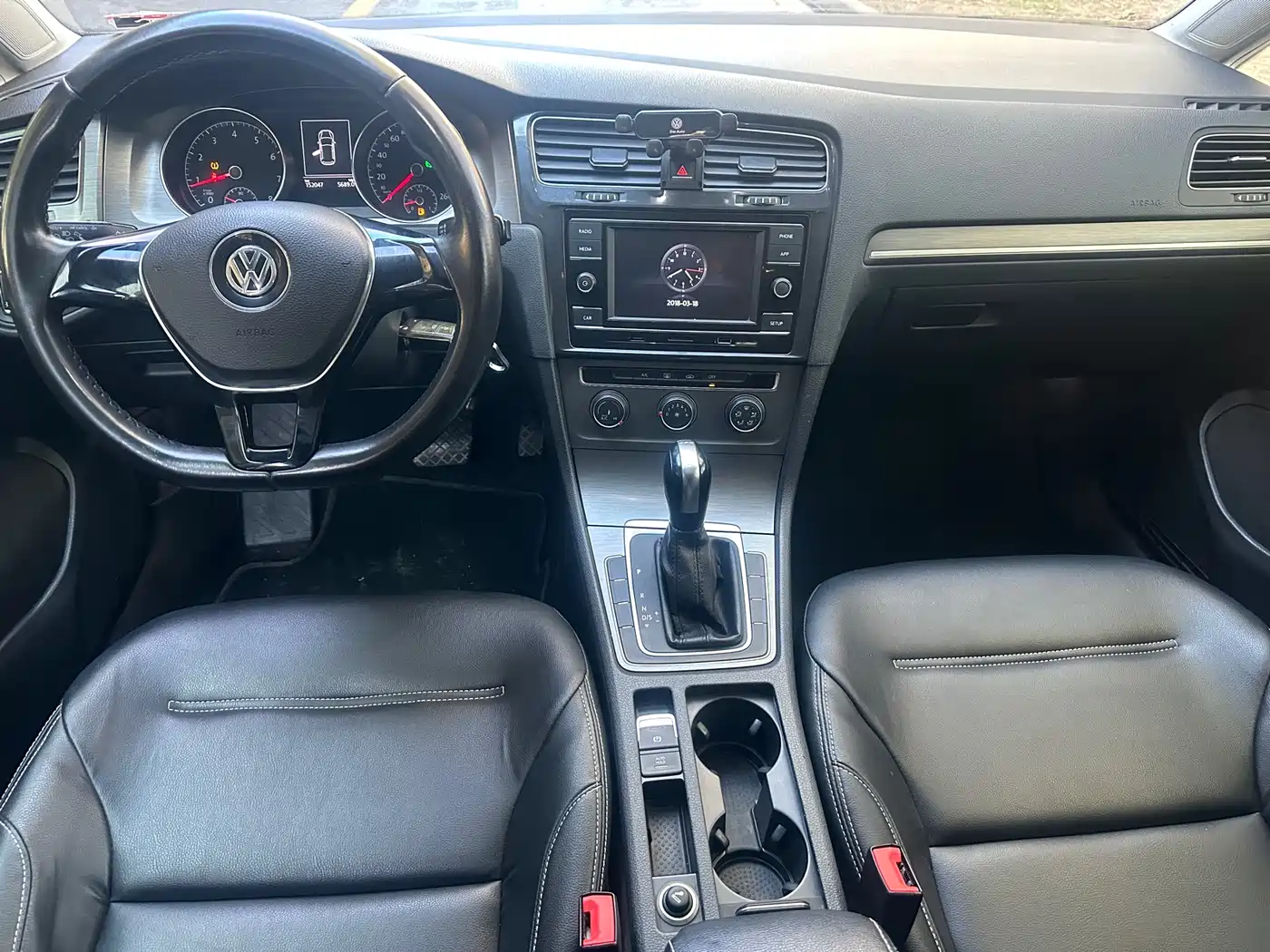 Volkswagen Golf 2016 230TSI Automatic Comfort фото 9