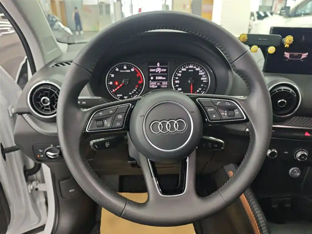 Audi Q2L 2018 35 TFSI Launch Exclusive Edition China VI фото 11