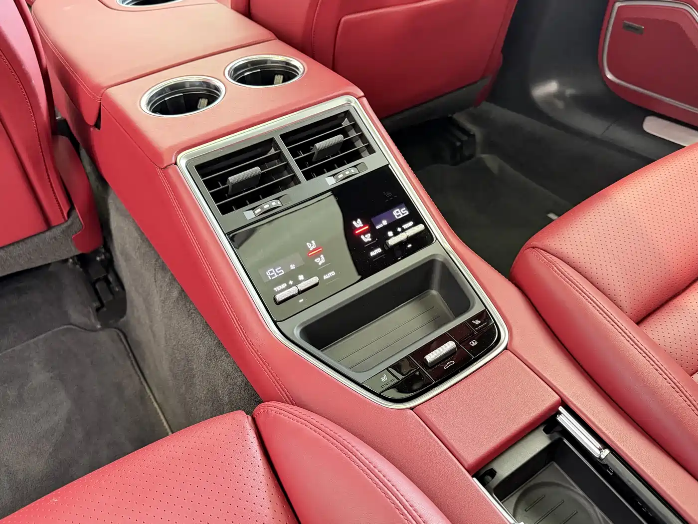 Porsche Panamera 2023 Panamera Executive Long Wheelbase 2.9T фото 14