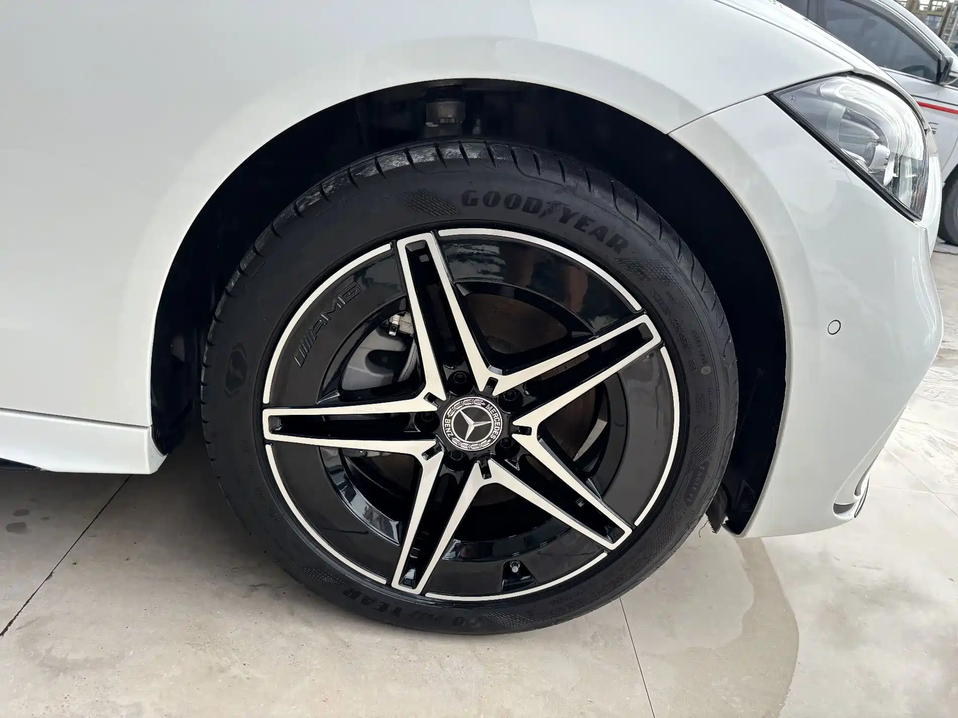 صورة 31 - Mercedes-Benz C-Class