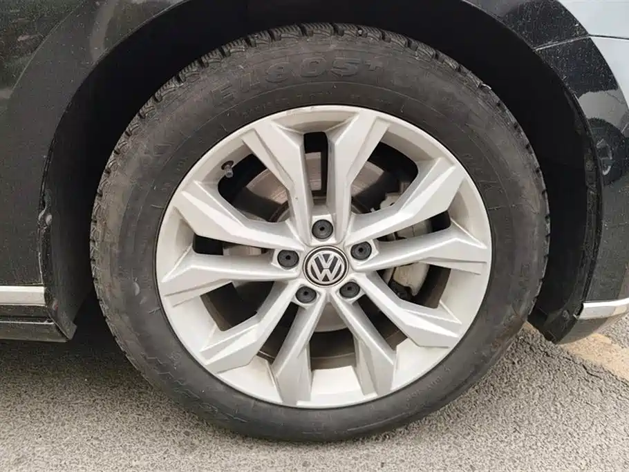Volkswagen Magotan 2019 330TSI DSG Leading China VI фото 6