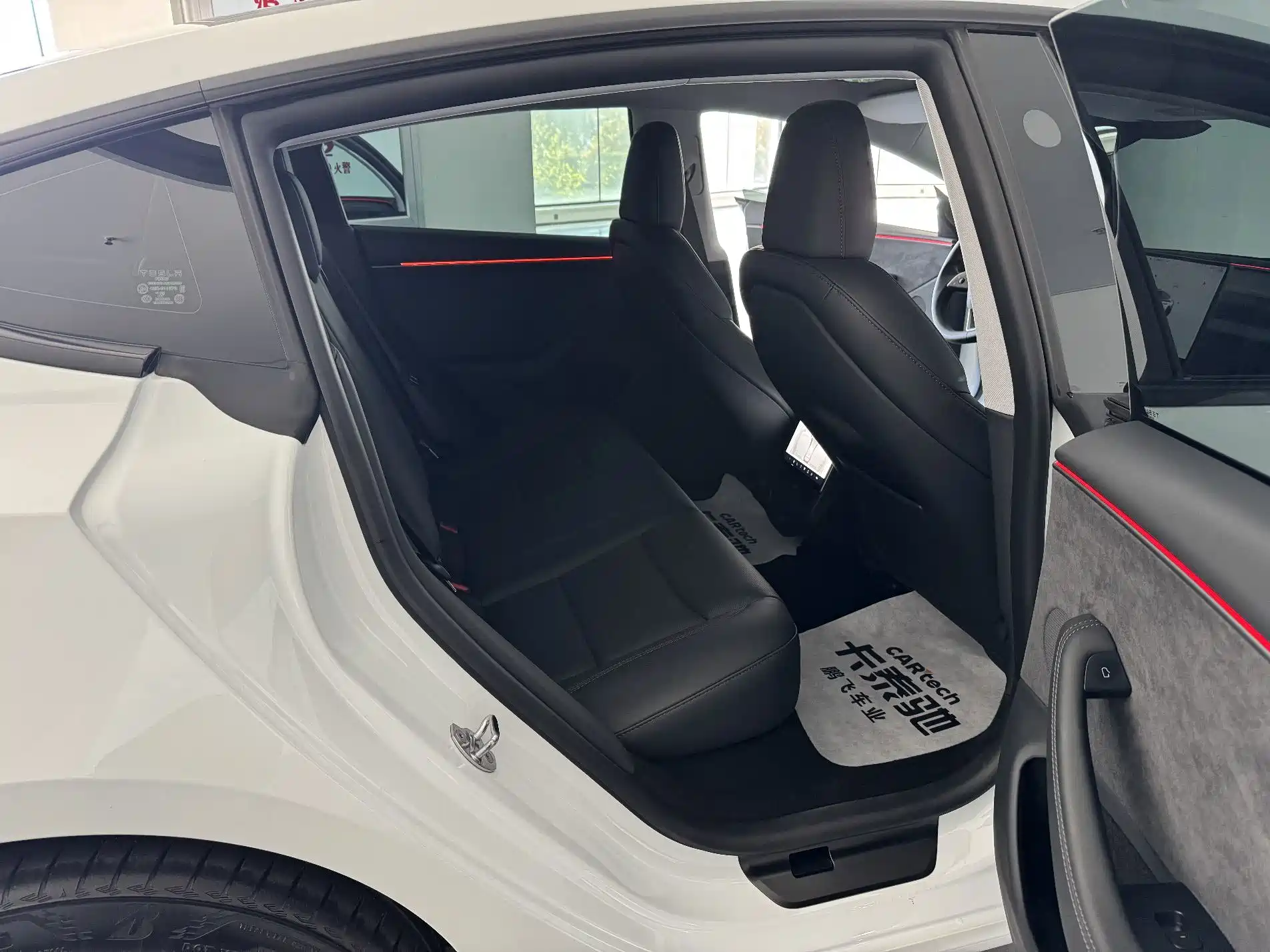 Фото 7 - Tesla Model 3