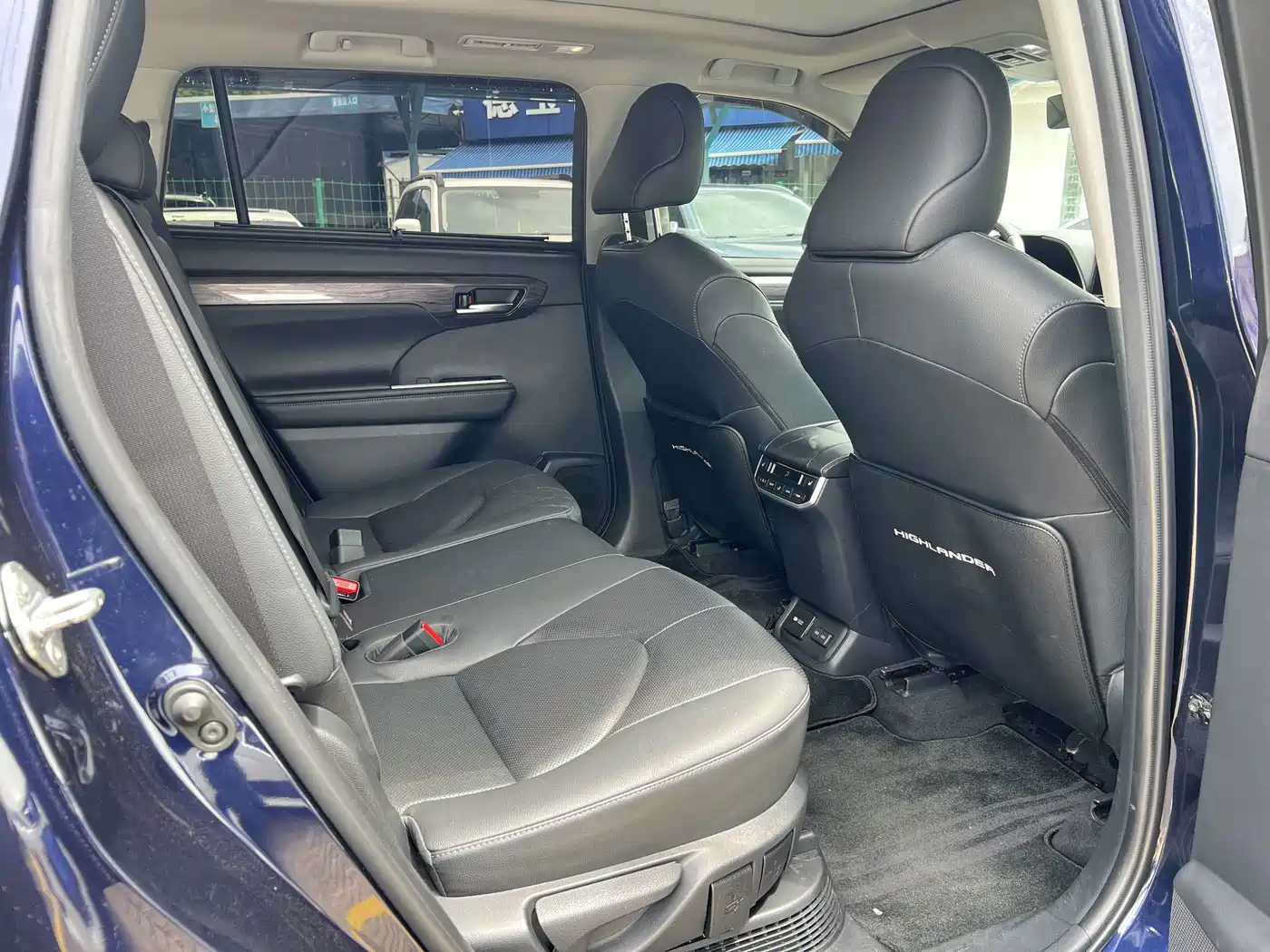 TOYOTA HIGHLANDER