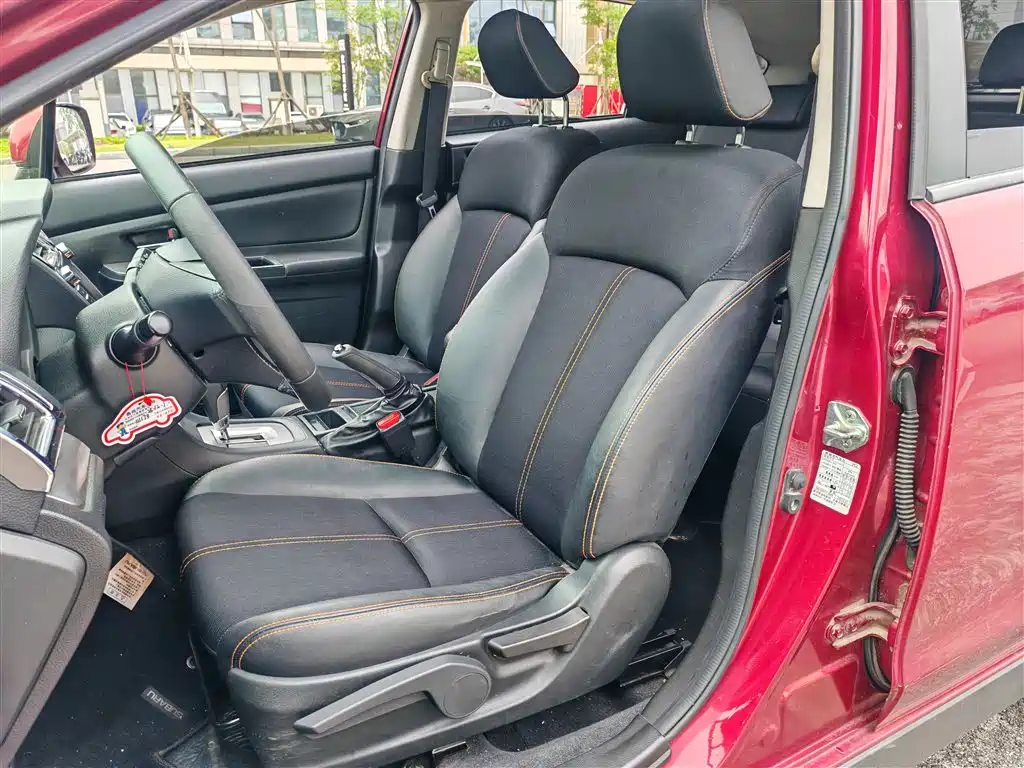 Subaru XV 2014 2.0i Comfort фото 8