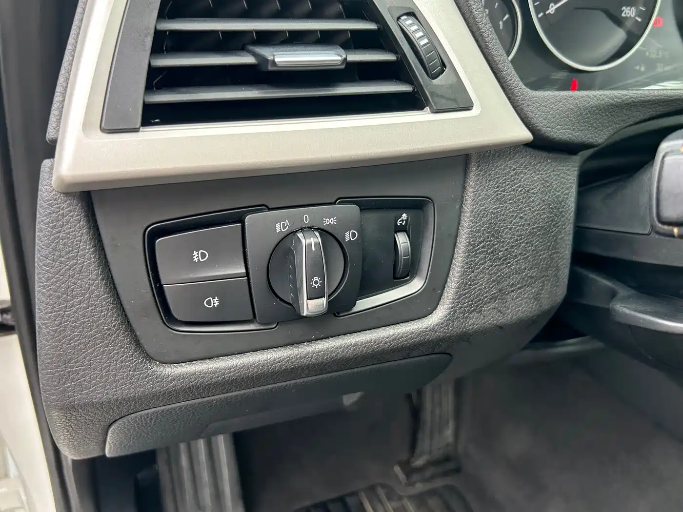 BMW 3 Series 2015 328Li xDrive Fashion фото 23