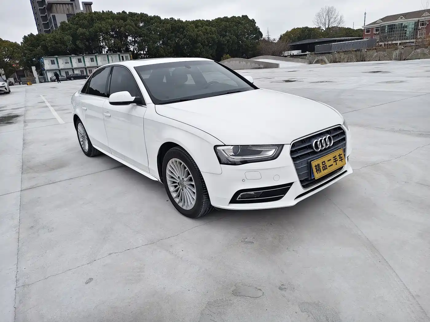 Audi A4L 2015 35 TFSI Auto Comfort фото 3