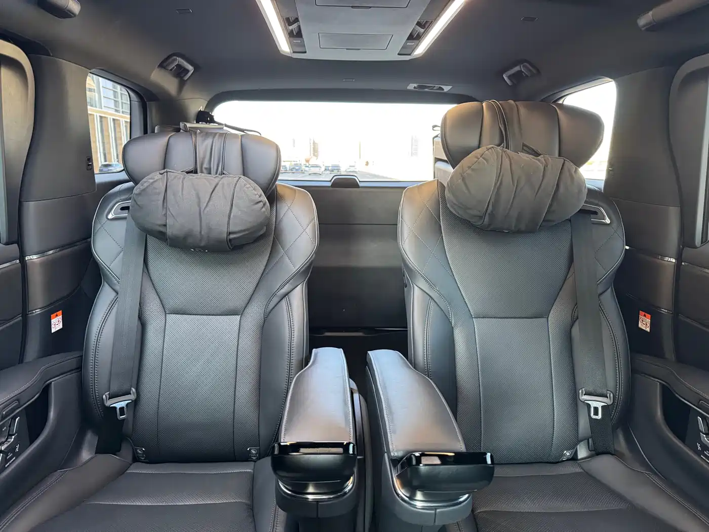 Toyota Vellfire 2024 Crown Hybrid 2.5L Executive Premium Edition фото 29