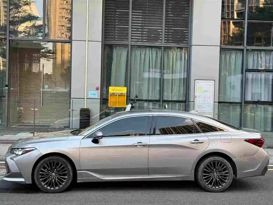 Toyota Avalon 2019 2.0L XLE Premium Edition (China VI) фото 2