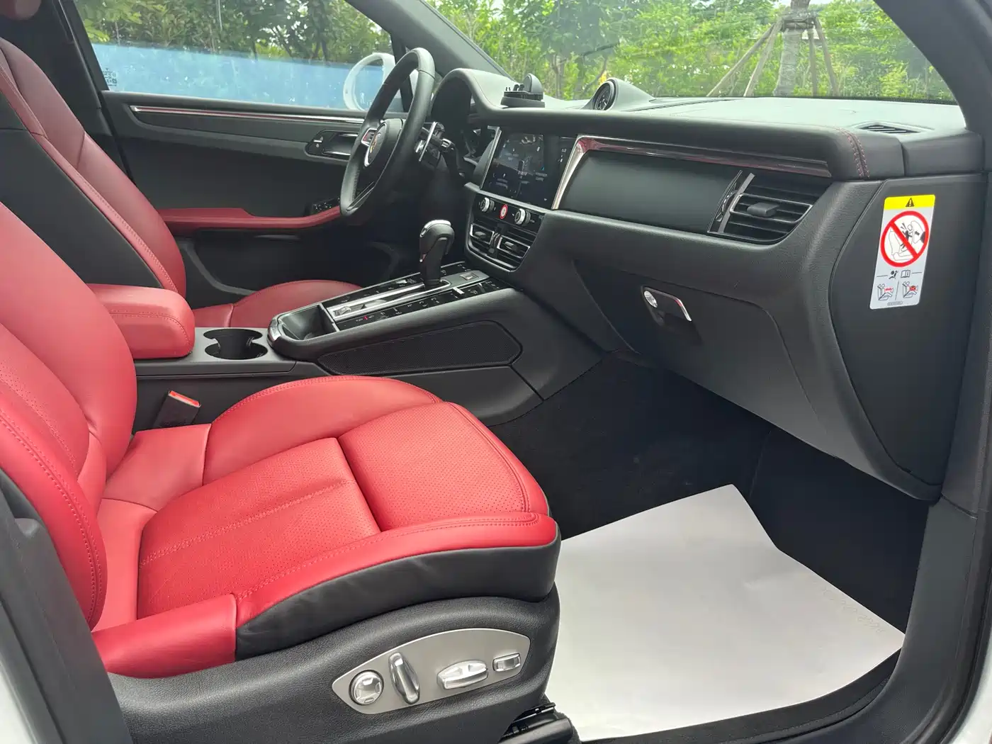 Porsche Macan 2025 Macan 2.0T Dream Chaser Edition фото 12